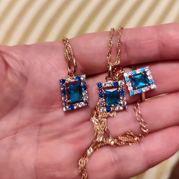 585 Rose Gold Square Pendant Necklace for Women Blue Natural Zircon Necklaces - Picture 5 of 5